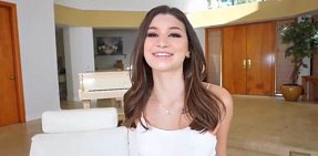 Brooke Monk Ngentot Si Model Cantik yang Barangnya Super Enak Banget